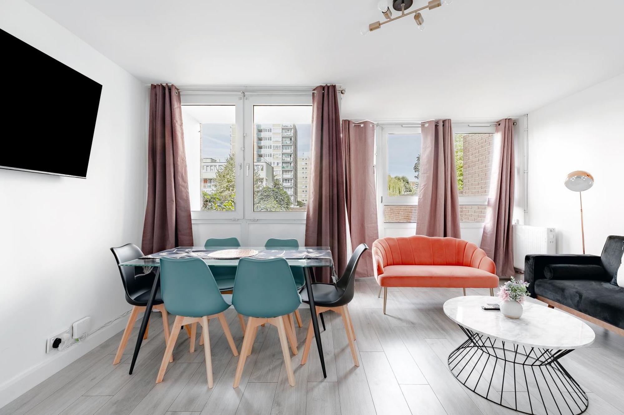 3br Off A13 , Sleeps 6, 2mins To Langdon Dlr,free Parking Apartament