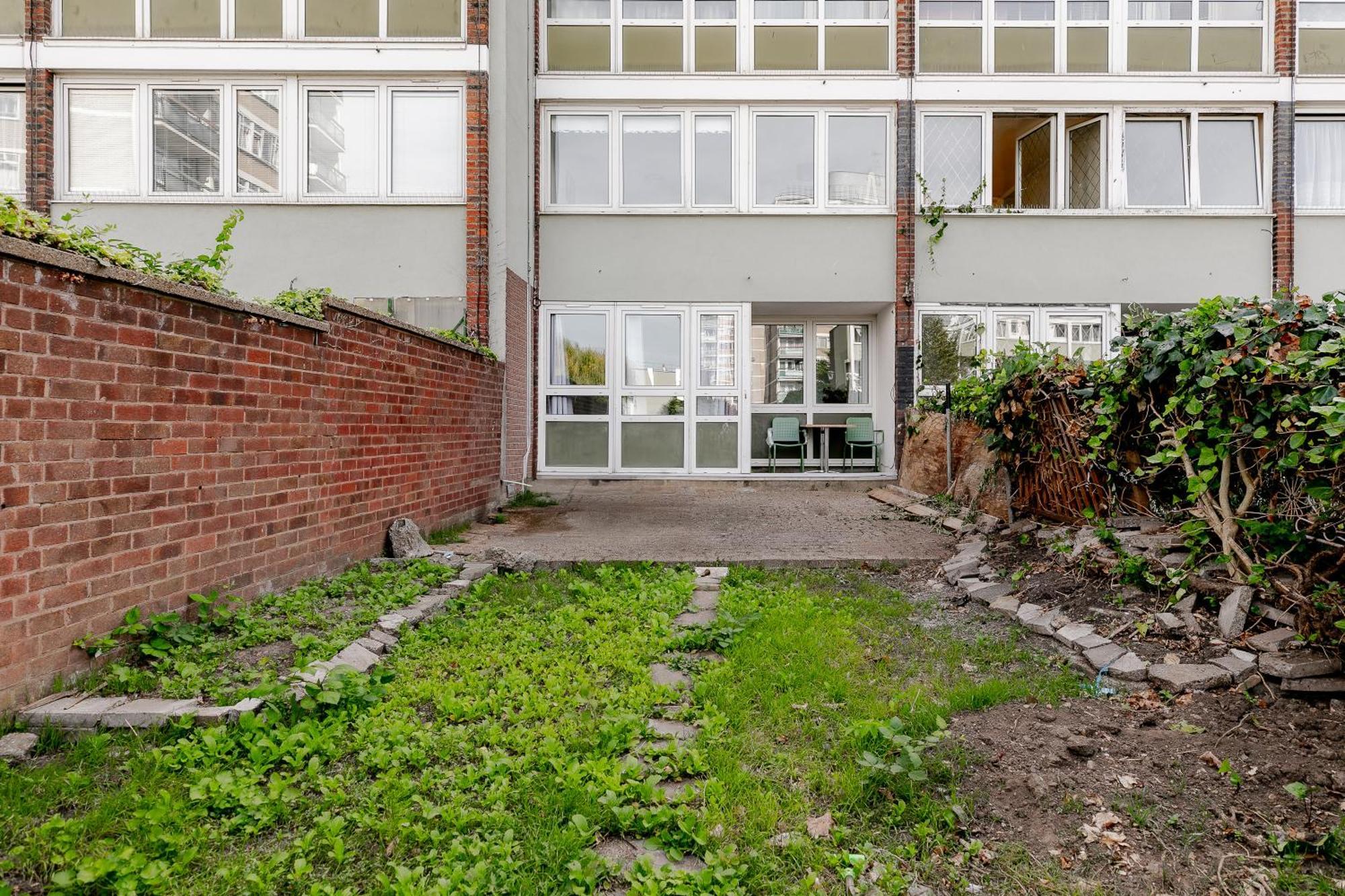 3br Off A13 , Sleeps 6, 2mins To Langdon Dlr,free Parking * Londra